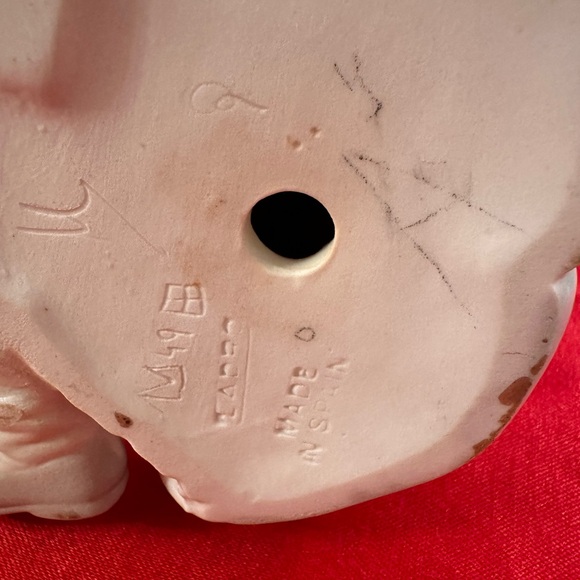 Lladro Handmade in Spain-Porcelain Figurine of “Girl w/Flower” Excellent Cond - Picture 6 of 9